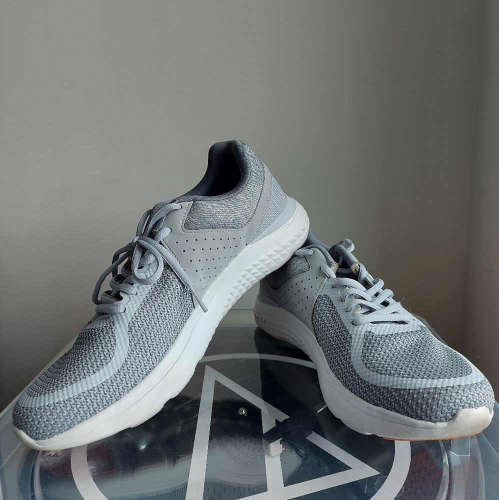 Women's running shoes